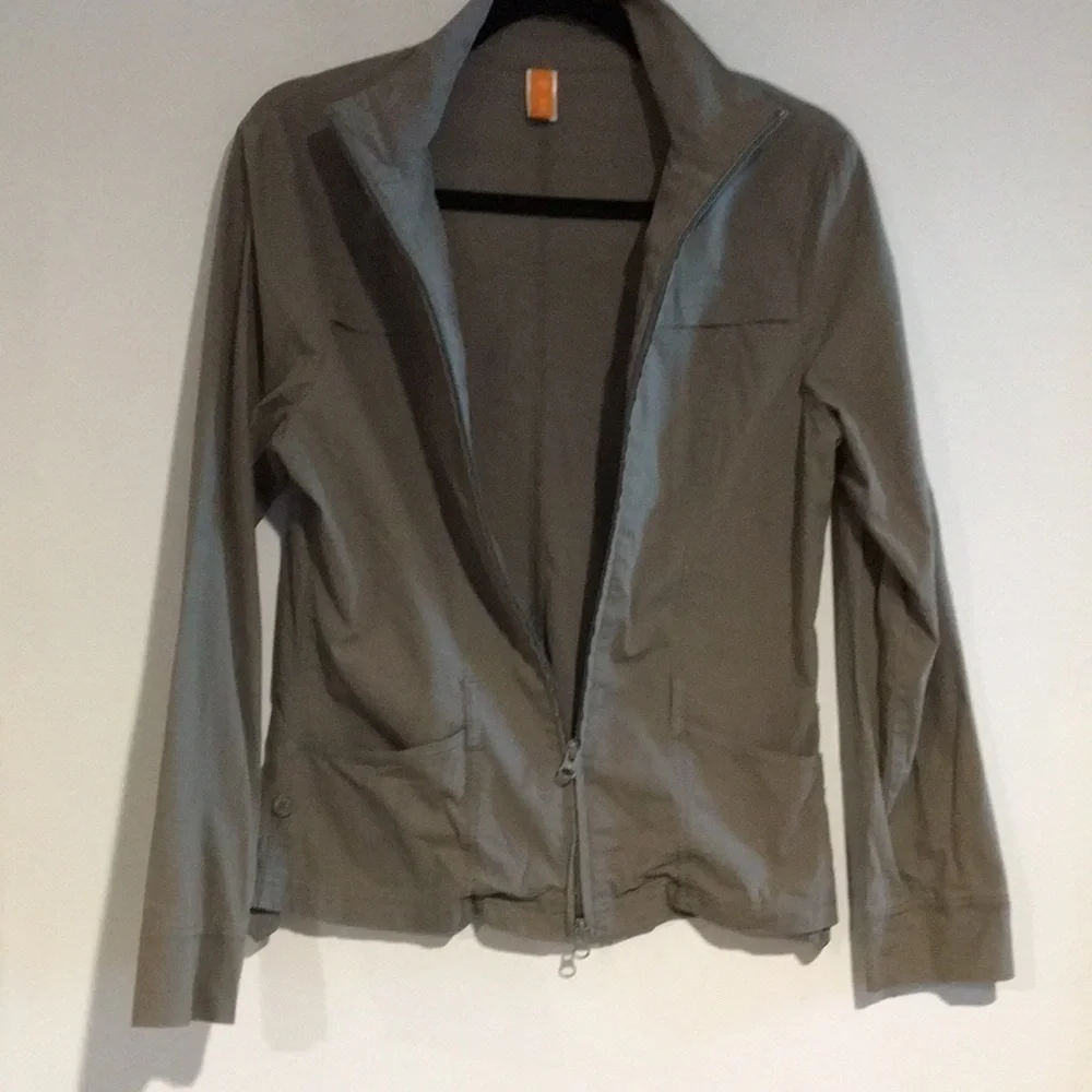 Lucy Jacket Gray full zip long sleeve cargo jacket